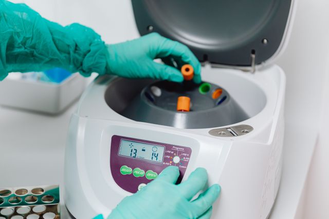 Best centrifuge machine for lab Pakistan
